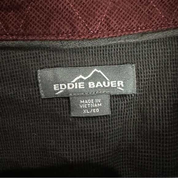 Eddie Bauer Button Up Shirt Size XL - Picture 4 of 9
